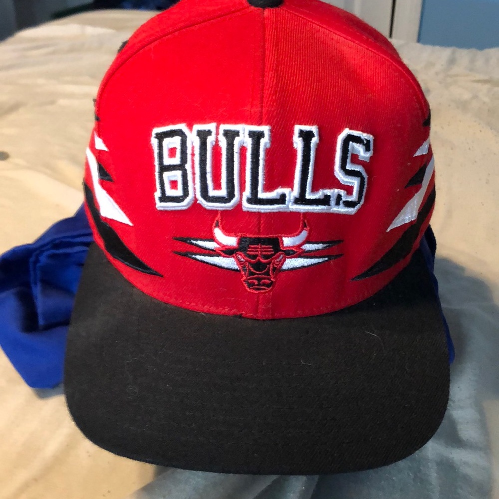 Bulls hat